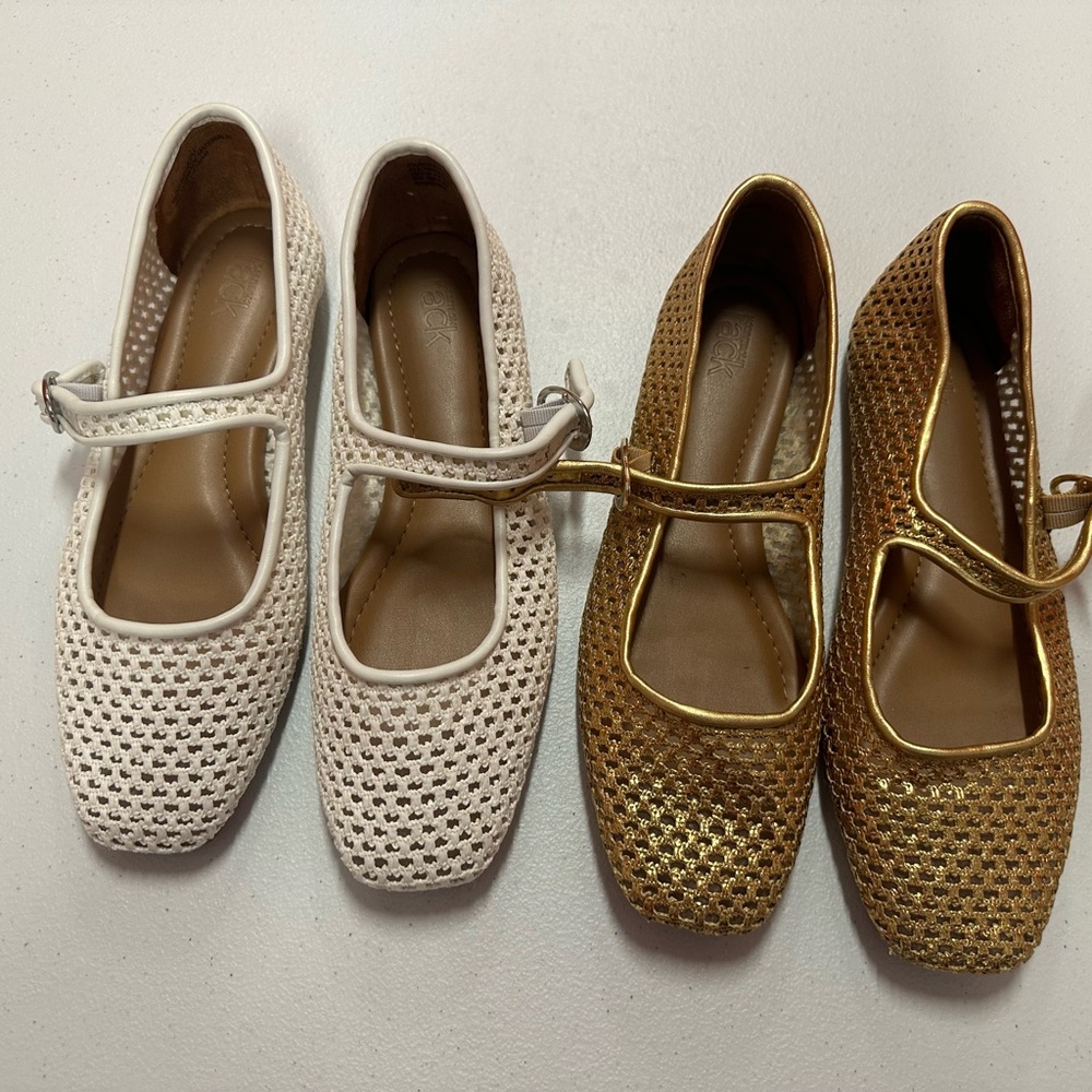 Lot of 2 NORDSTROM RACK
Acinda Flats In Gold Metallic and white 
Size 9 
B50